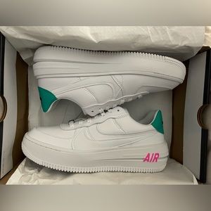 NIKE Air Force 1 AF1 Platform Sneakers Shoes 
Women’s 9 AUTHENTIC NWT NIB
